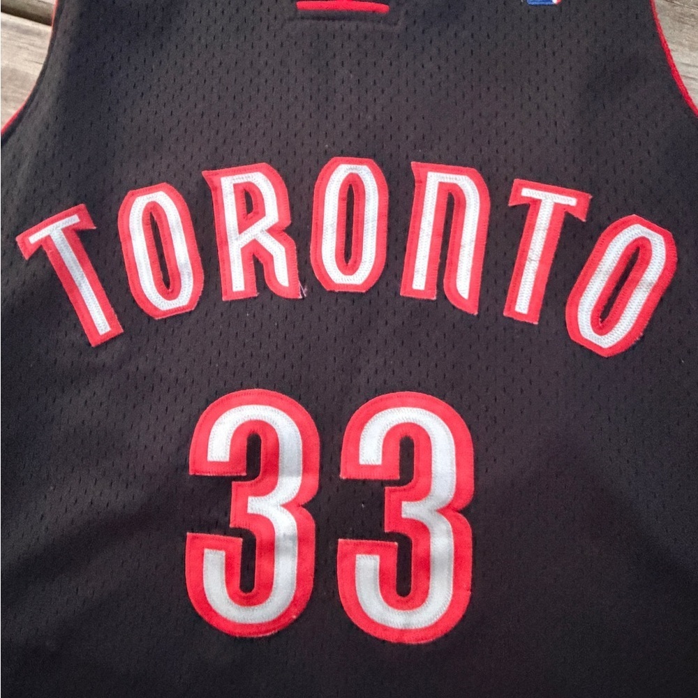 Adidas Toronto Basketball Jersey - 33 Moon  Size M‎ - Picture 4 of 13